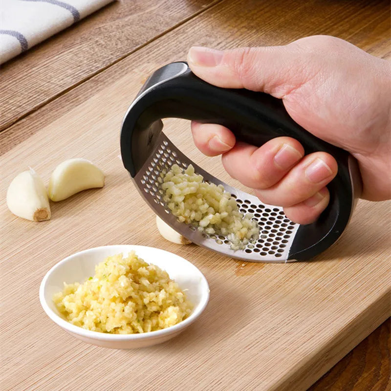 Premium Stainless Steel Garlic Press – Effortless Crushing and Mincing